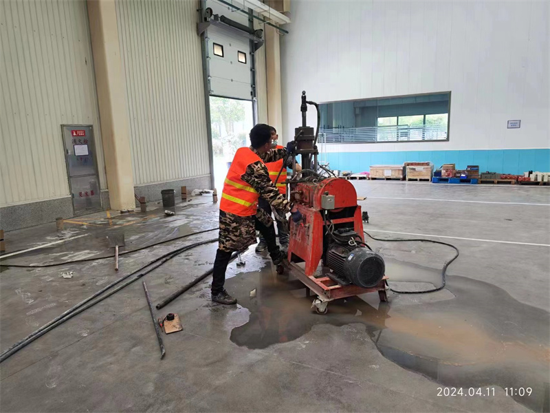 新郑厂房地面下沉塌陷注浆加固施工